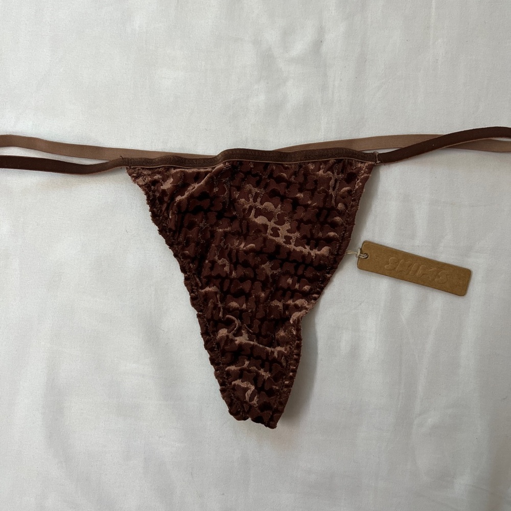 SKIMS Underwear M - String Thong